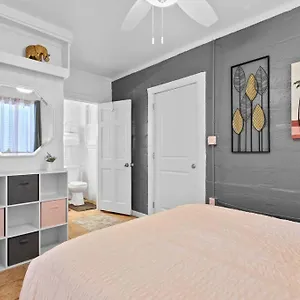  Apartment The Pink Oasis Waterfront 1 Bed Apt